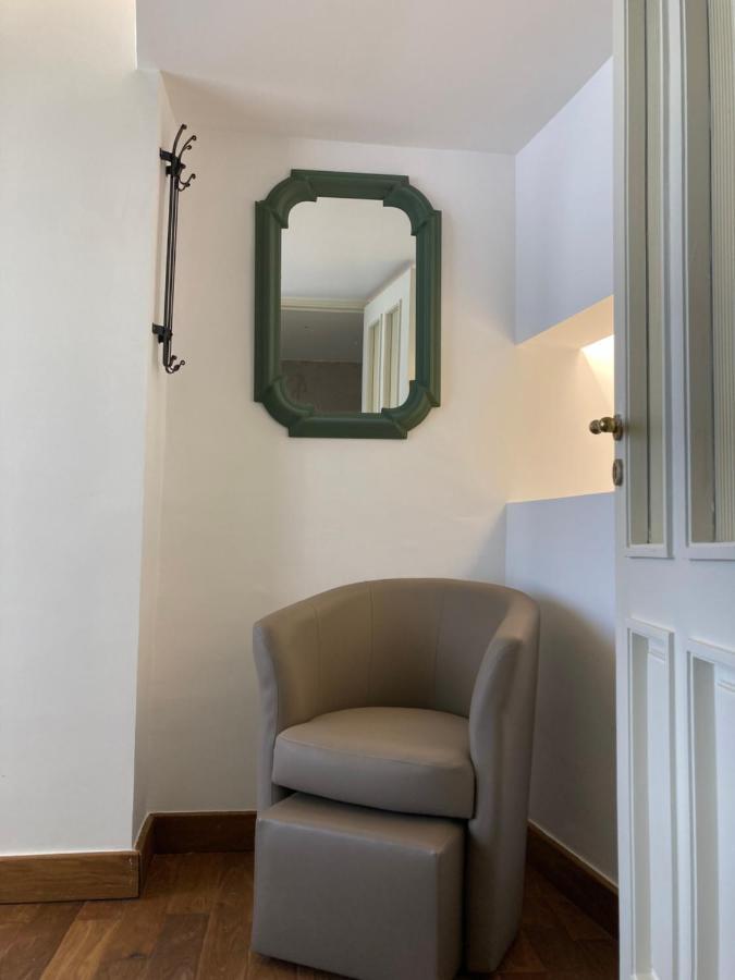 Le Petit Palais - Naples Bed & Breakfast Exterior photo