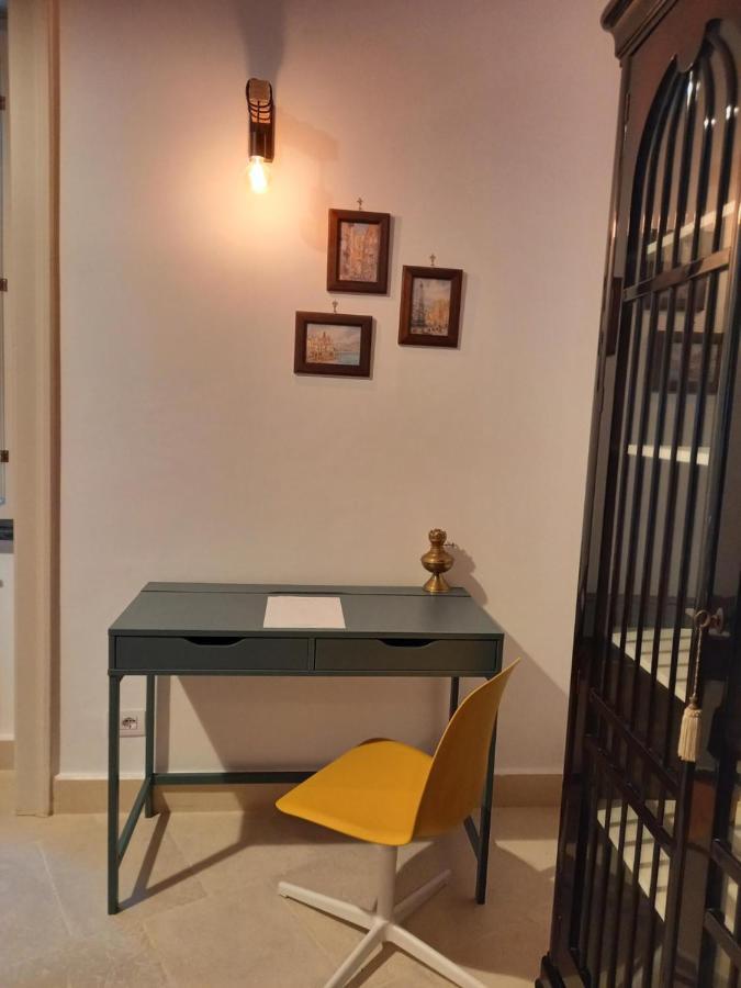 Le Petit Palais - Naples Bed & Breakfast Exterior photo